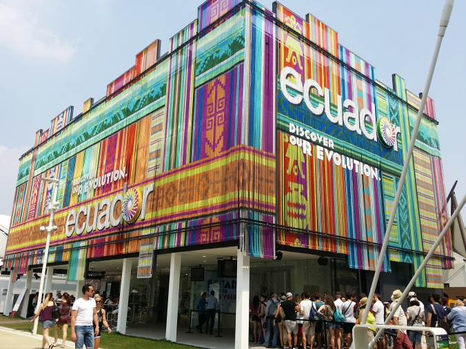 Ecuador überzeugt mit einem kanllbunten Pavillon